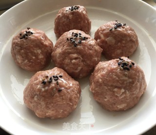 爆浆牛肉丸的做法步骤：8