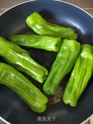 虎皮青椒的做法步骤：5