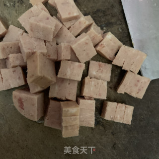 辣白菜午餐肉炒饭的做法步骤：3