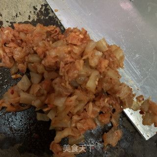 辣白菜午餐肉炒饭的做法步骤：4