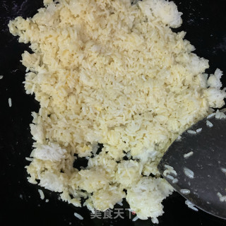 辣白菜午餐肉炒饭的做法步骤：6