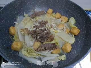 金针菇肥牛炖白菜的做法步骤：9