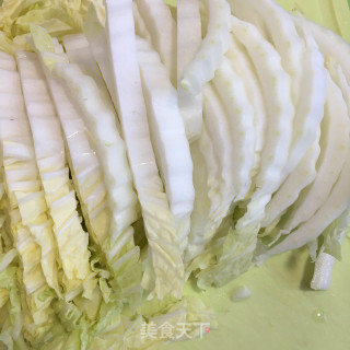 荷包蛋炖煮白菜梆的做法步骤：1
