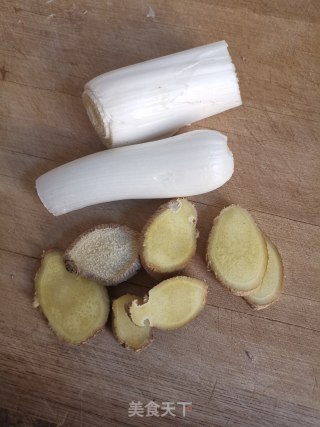 山药排骨汤的做法步骤：2