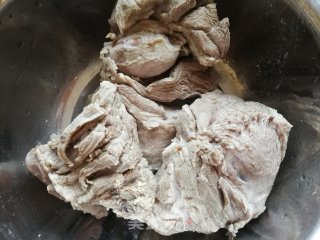 羊肉汤泡馍的做法步骤：7