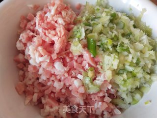 肉馅饺子的做法步骤：1