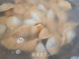 肉馅饺子的做法步骤：11