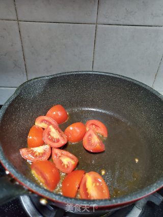 番茄牛肉炖年糕的做法步骤：4