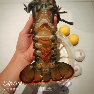 蒜香波士顿龙虾的做法步骤：2