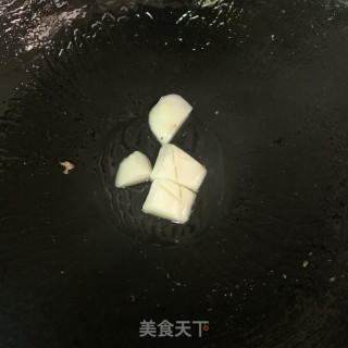 猪油炒菠菜的做法步骤：2