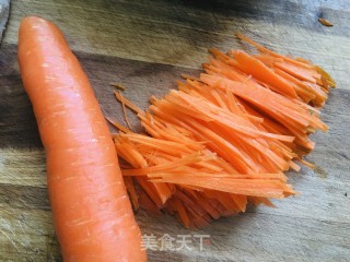 生腌胡萝卜丝的做法步骤：1