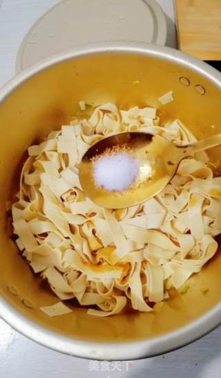 千豆腐炒韭菜的做法步骤：12
