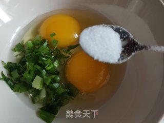 香葱炒鸡蛋的做法步骤：3