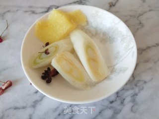 紫砂锅煲鸡汤的做法步骤：2