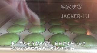 双色夹心饼干，甜蜜巧克力口感丰富，漂亮颜色带来浓浓新年气息。的做法步骤：9