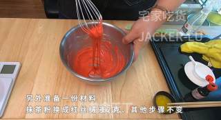 双色夹心饼干，甜蜜巧克力口感丰富，漂亮颜色带来浓浓新年气息。的做法步骤：10