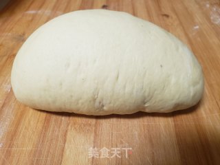 元宝馒头的做法步骤：2