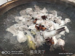 山药炖鸡肉的做法步骤：2