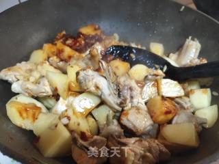 土豆炖鸡肉的做法步骤：8