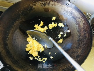 蛋炒饭的做法步骤：1