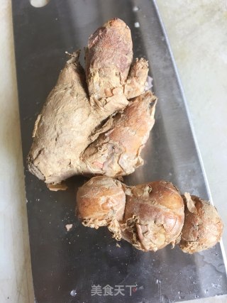 啫啫鸡煲的做法步骤：8