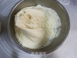 比肉还好吃的白萝卜粉条素包子（内附调馅方法）的做法步骤：9