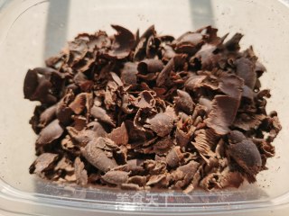 自制巧克力屑的做法步骤：9