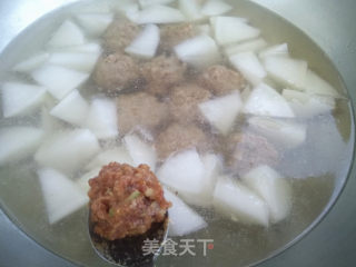 白萝卜羊肉丸子汤的做法步骤：6