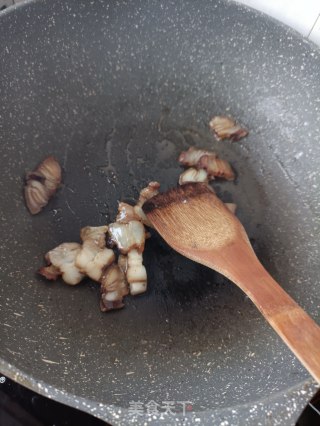 羊肚菌白菜炒腊肉的做法步骤：6