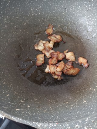 羊肚菌白菜炒腊肉的做法步骤：7