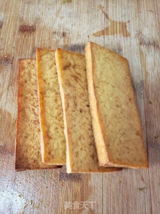 香辣油炸豆腐块的做法步骤：1