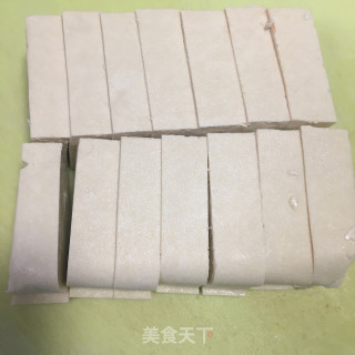 蒜香鸡蛋煎豆腐的做法步骤：1
