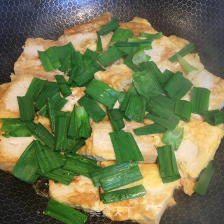蒜香鸡蛋煎豆腐的做法步骤：9