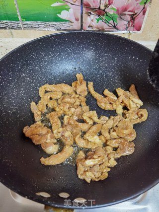 里脊肉炒杏鲍菇的做法步骤：3