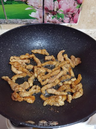 里脊肉炒杏鲍菇的做法步骤：4