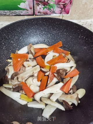 里脊肉炒杏鲍菇的做法步骤：8