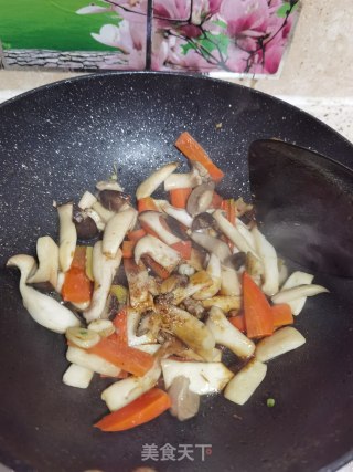 里脊肉炒杏鲍菇的做法步骤：9