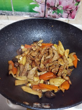 里脊肉炒杏鲍菇的做法步骤：11