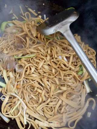 炒豆皮的做法步骤：5