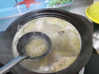 黑鱼平菇汤的做法步骤：5