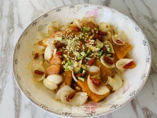 火麻仁南瓜炒百合的做法步骤：3