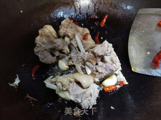 羊蝎子火锅的做法步骤：3