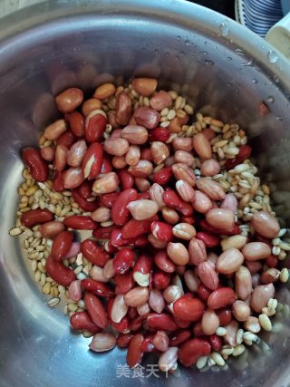 花生红腰豆牛奶饮的做法步骤：2