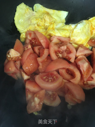 银鱼西红柿炒鸡蛋的做法步骤：4