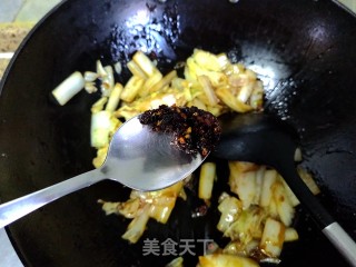 不出汤的醋溜白菜的做法步骤：7