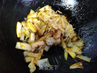 不出汤的醋溜白菜的做法步骤：8