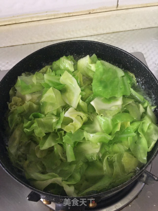 包菜虾皮汤的做法步骤：5