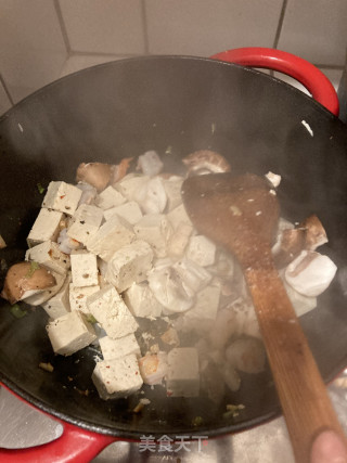 珍珠翡翠白玉汤—鲜虾炖豆腐的做法步骤：3