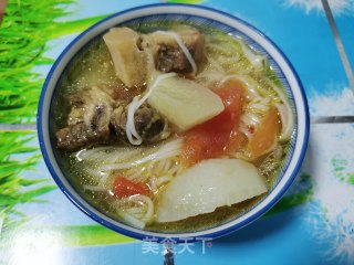 牛尾萝卜汤面的做法步骤：7