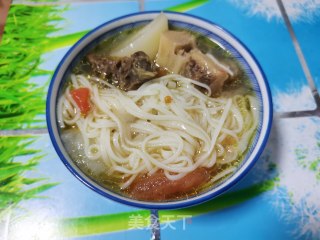 牛尾萝卜汤面的做法步骤：8